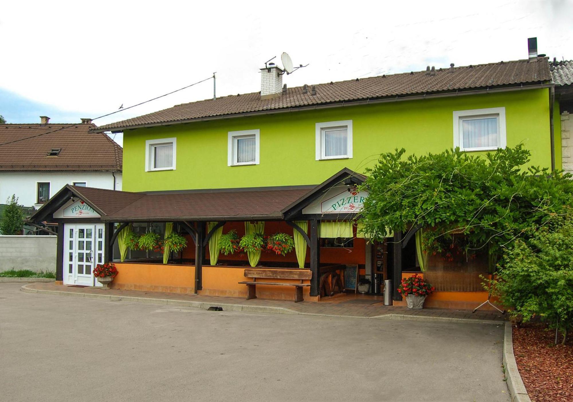 Penzion Pri Slovenc Dol pri Ljubljani Extérieur photo